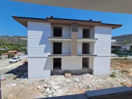 Ortaca Çaylı Sitesinde Havuzlu 2+1 Daire