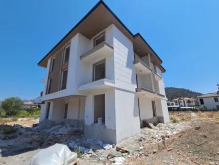 Ortaca Çaylı Sitesinde Havuzlu 2+1 Daire