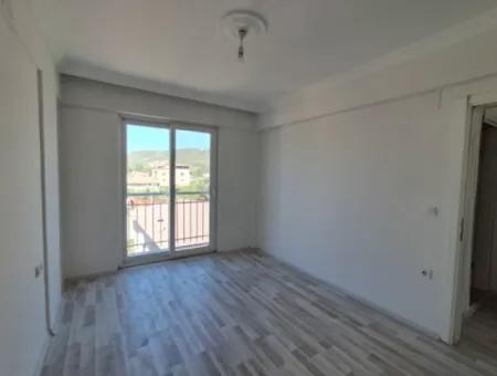 Ortaca Cumhuriyet De 1+1 Geniş Kiralık Daire
