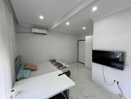Günaydın Emlak'tan Antalya Sidede Satılık 1+0 Eşyalı Havuzlu Sitede Stüdyo Daire