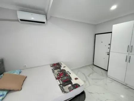 Günaydın Emlak'tan Antalya Sidede Satılık 1+0 Eşyalı Havuzlu Sitede Stüdyo Daire