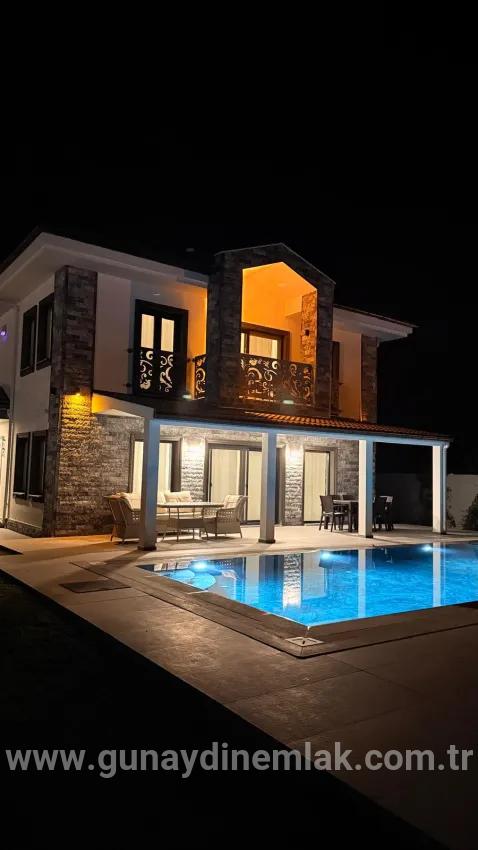 Ortaca Dalyan Mah. Satılık 4+1 Villa - 500 m²