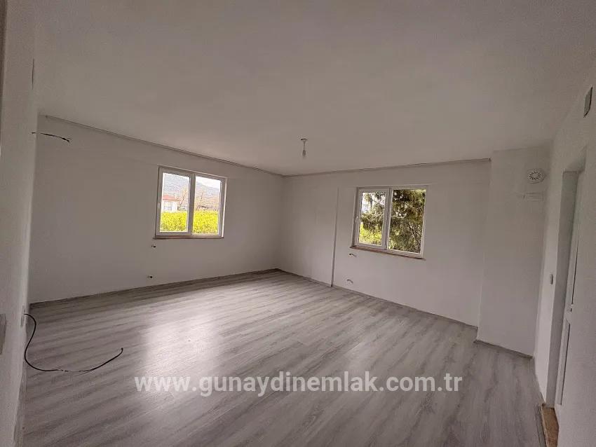 Ortaca Gölbaşı Mah. Kiralık 4+1 Daire - 165 m²